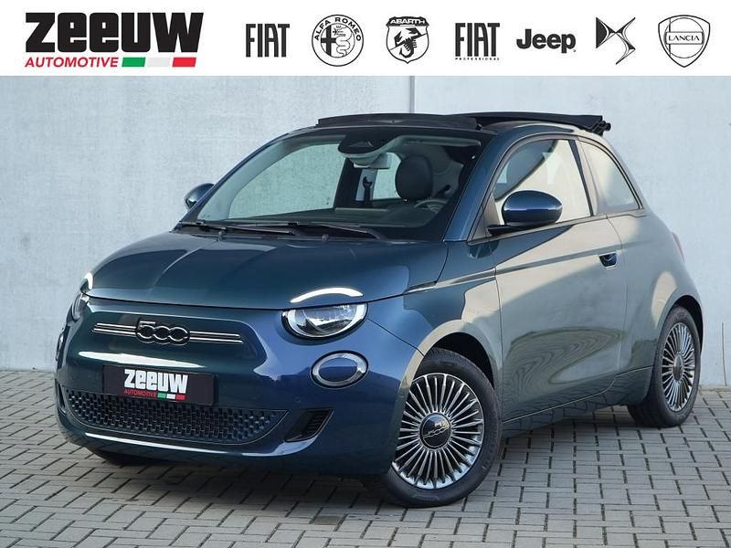 Blauw (metallic) Occasion 2021 Fiat 500e Icon Cabriolet | € 19.900 (Eerlijke prijs) - Afbeelding 1/4