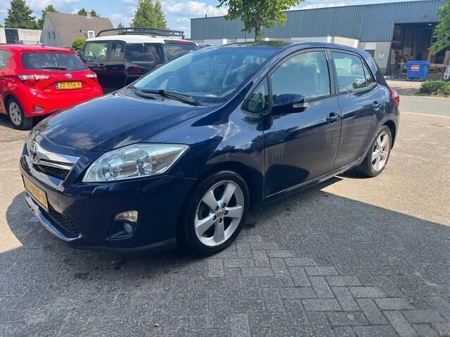 Blauw Gebruikt 2010 Toyota Auris Executive Hatchback | € 5.750 (Eerlijke prijs) - Afbeelding 1/4