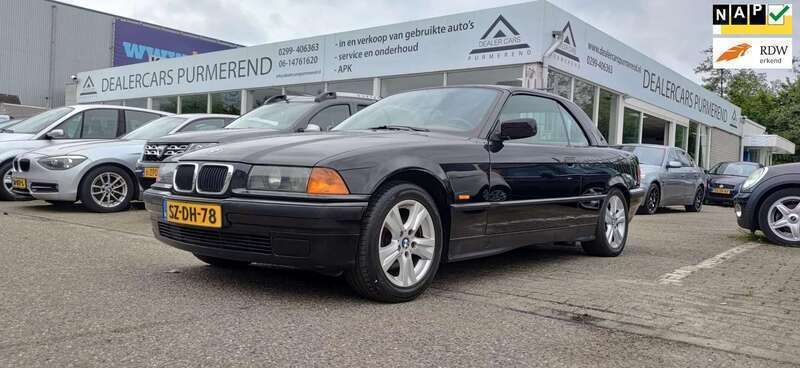 Zwart, metallic lak Gebruikt 1998 BMW 318 Cabriolet Executive Cabriolet | € 7.250 - Afbeelding 1/4