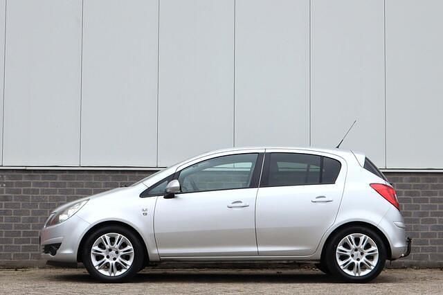 Occasion Opel Corsa Edition 86 PK (63 kW) 2010 Grijs Hatchback