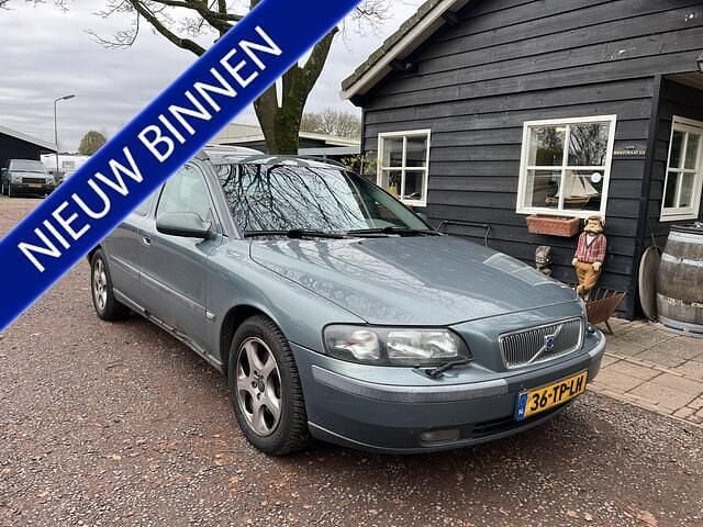 Groen Gebruikt 2002 Volvo V70 Comfort Stationwagen | € 500 (Super prijs) - Afbeelding 1/4