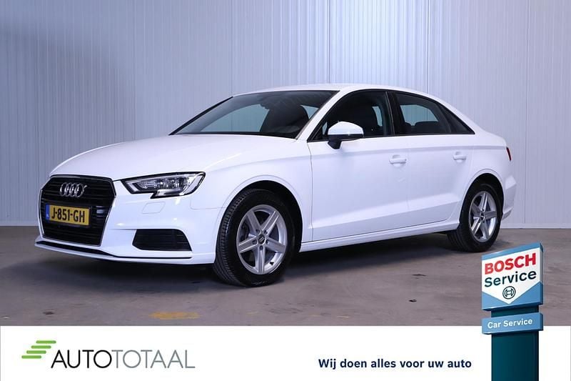 Wit Occasion 2020 Audi A3 Proline Sedan | € 21.900 (Super prijs) - Afbeelding 1/4