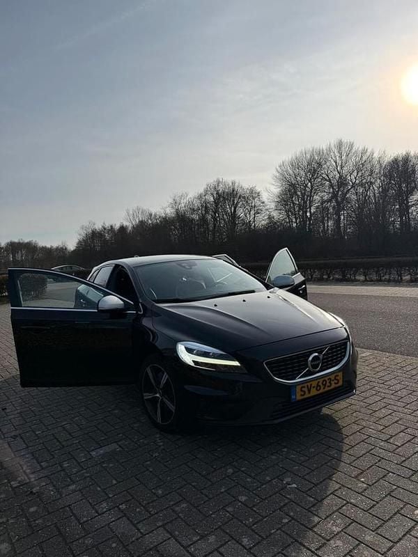 Occasion Volvo V40 Business Edition 190 PK (139 kW) 2018