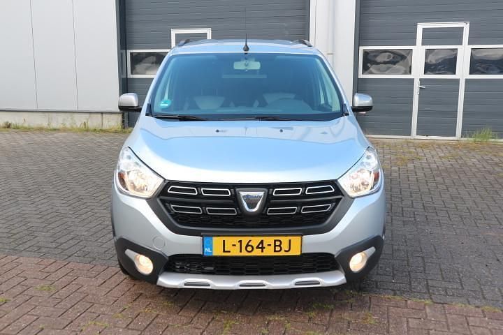 Occasion Dacia Lodgy Stepway 131 PK (96 kW) 2020 Grijs MPV