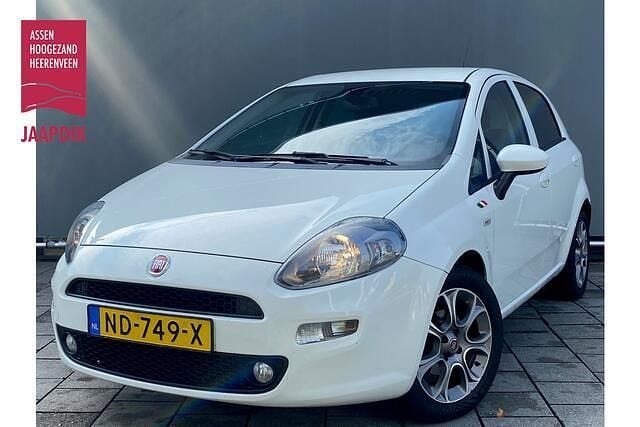 Wit Gebruikt 2016 Fiat Punto Evo Lounge Hatchback | € 5.944 (Eerlijke prijs) - Afbeelding 1/4