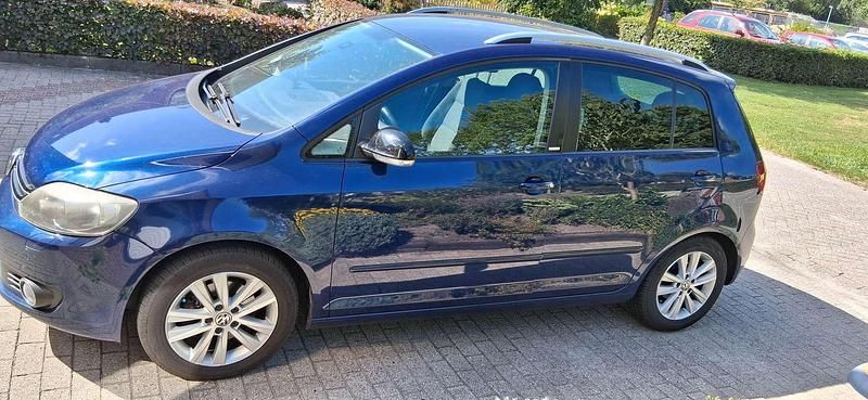 Blauw Gebruikt 2011 VW Golf Plus Comfortline MPV | € 4.750 (Duur) - Afbeelding 1/4