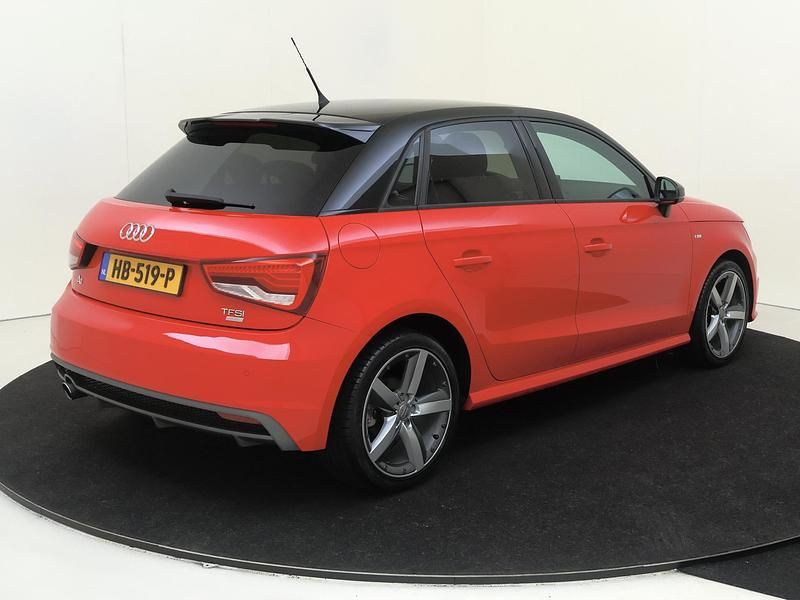 Occasion Audi A1 Sportback S-Line 2016 Rood Hatchback