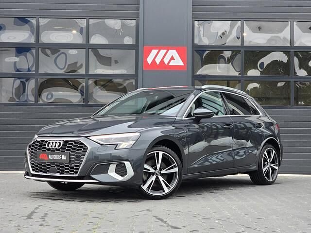 Grijs Gebruikt 2020 Audi A3 Sportback Competition Hatchback | € 28.400 (Eerlijke prijs) - Afbeelding 1/4