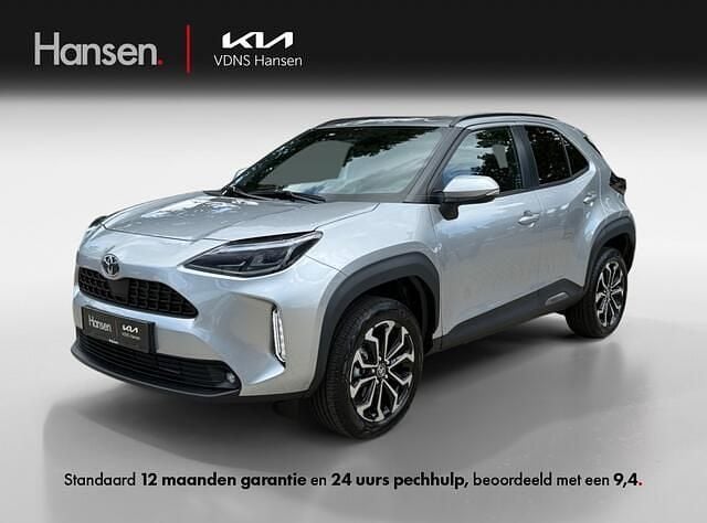 Zilver Nieuw 2025 Toyota Yaris MPV | € 29.945 (Super prijs) - Afbeelding 1/4