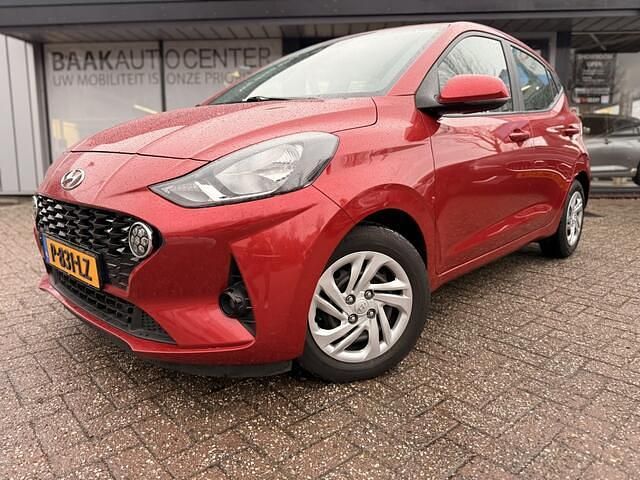 Occasion Hyundai i10 Comfort 67 PK (49 kW) 2022 Rood Hatchback