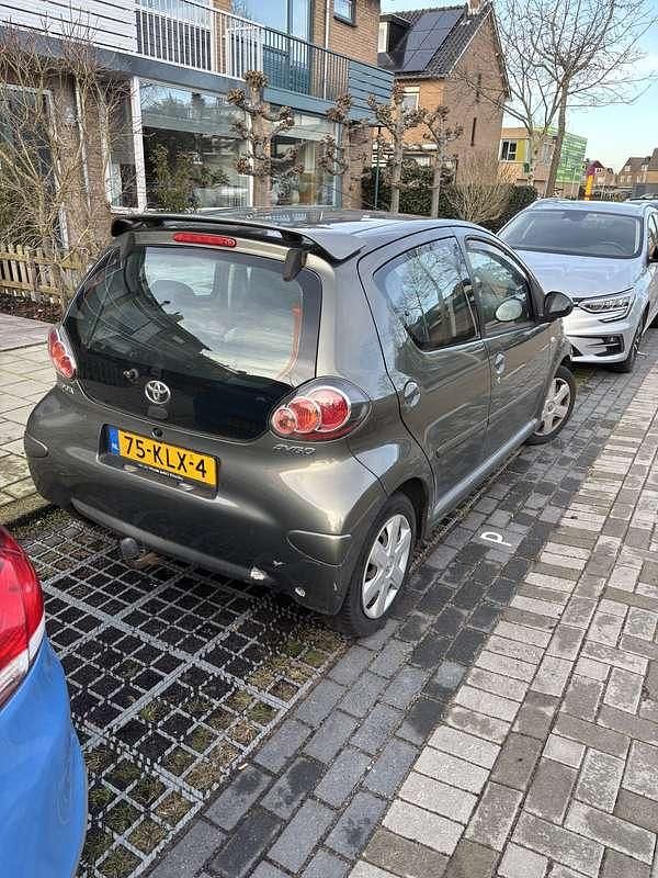 Occasion Toyota Aygo 68 PK (50 kW) 2010 Groen Hatchback