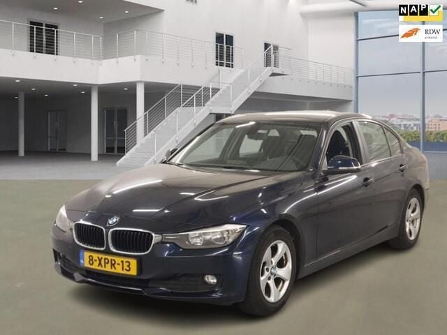 Blauw Gebruikt 2014 BMW 320 Efficient Dynamics Sedan | € 7.499 (Goede deal) - Afbeelding 1/4