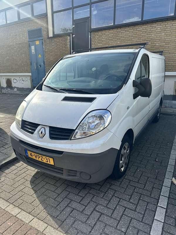 Wit Gebruikt 2011 Renault Trafic Van | € 4.000 (Eerlijke prijs) - Afbeelding 1/4