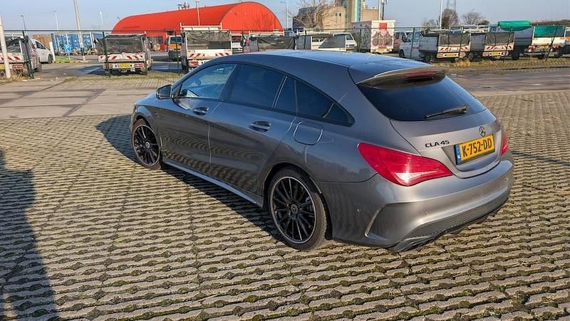 Occasion Mercedes CLA45 AMG Shooting Brake AMG 2015 Grijs (metallic) Stationwagen