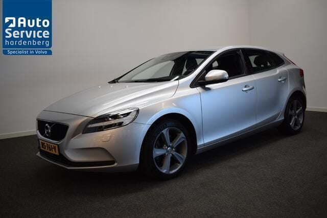 Grijs Gebruikt 2017 Volvo V40 Stationwagen | € 16.450 (Eerlijke prijs) - Afbeelding 1/4