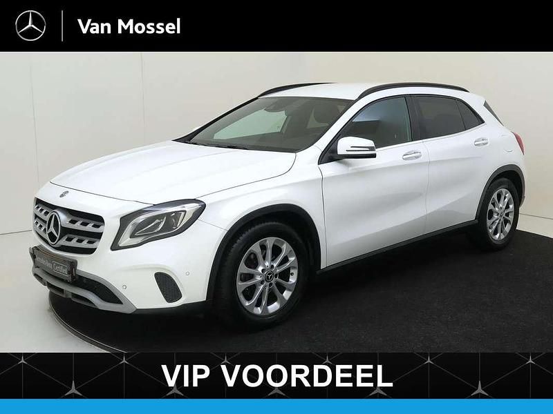 Wit Gebruikt 2019 Mercedes GLA180 Business SUV | € 25.490 (Eerlijke prijs) - Afbeelding 1/4