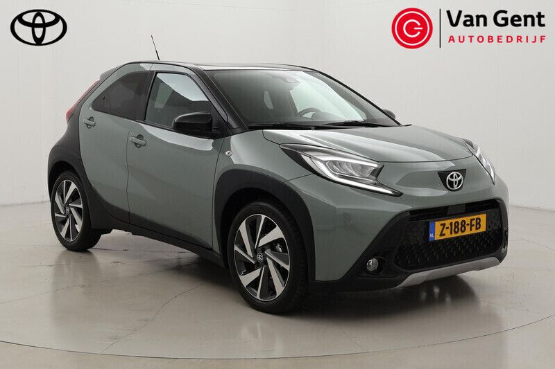 Groen Gebruikt 2024 Toyota Aygo Envy Hatchback | € 21.499 (Duur) - Afbeelding 1/4