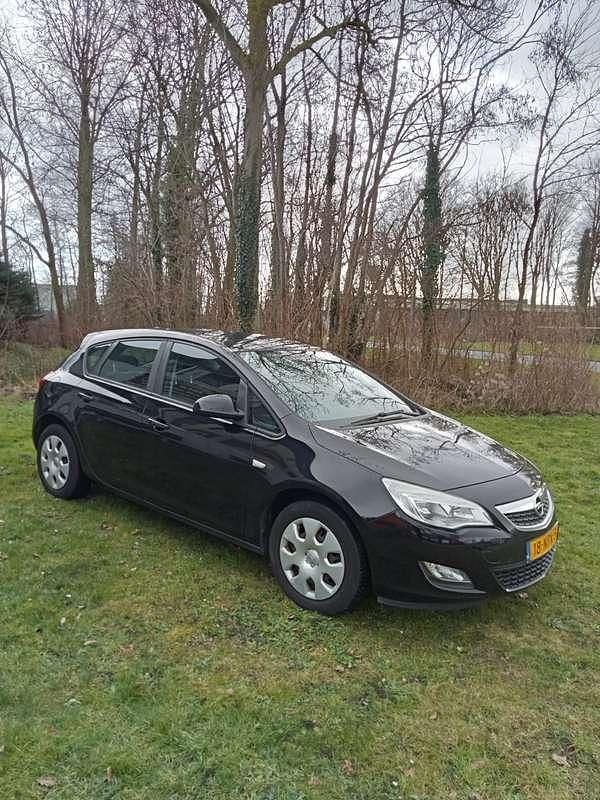 Occasion Opel Astra 101 PK (74 kW) 2010 Sedan