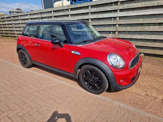 Rood Gebruikt 2012 Mini Cooper S Hatchback | € 9.950 (Iets duurder) - Afbeelding 1/4