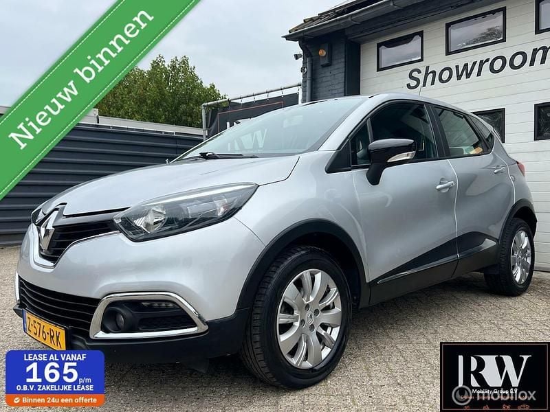 Grijs Gebruikt 2015 Renault Captur Expression SUV | € 9.995 (Eerlijke prijs) - Afbeelding 1/4