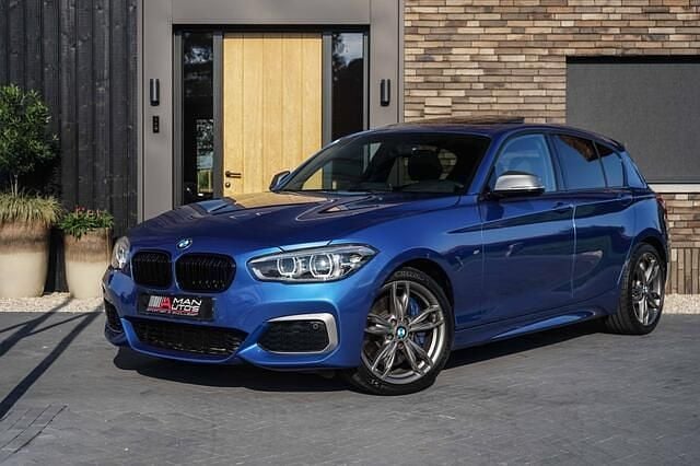 Blauw Gebruikt 2016 BMW M140 M Sport Hatchback | € 31.850 (Eerlijke prijs) - Afbeelding 1/4