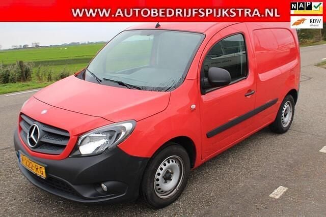 Rood Gebruikt 2018 Mercedes Citan 108 Van | € 5.850 (Super prijs) - Afbeelding 1/4