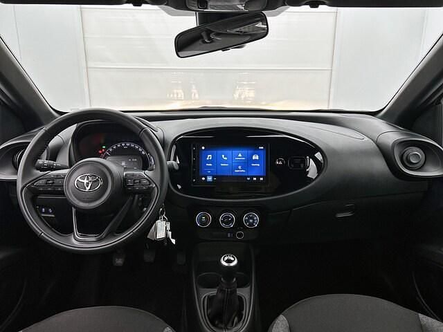 Occasion Toyota Aygo X Play 72 PK (52 kW) 2024 Grijs metallic SUV