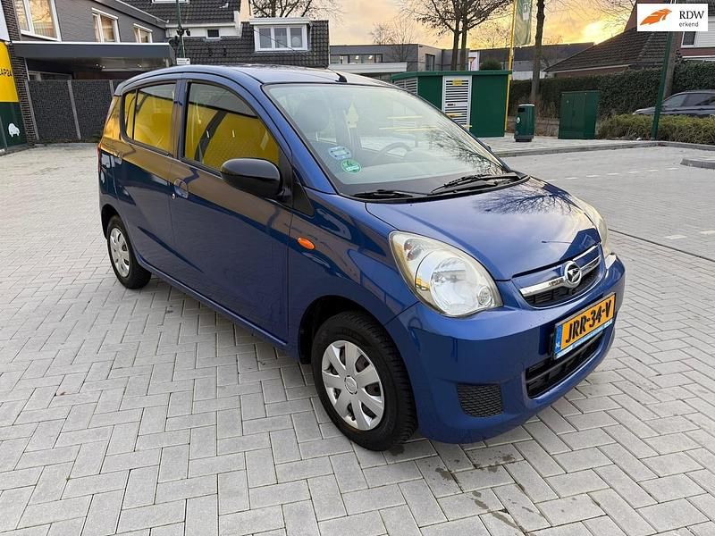 Blauw Gebruikt 2010 Daihatsu Cuore Hatchback | € 2.195 (Eerlijke prijs) - Afbeelding 1/4