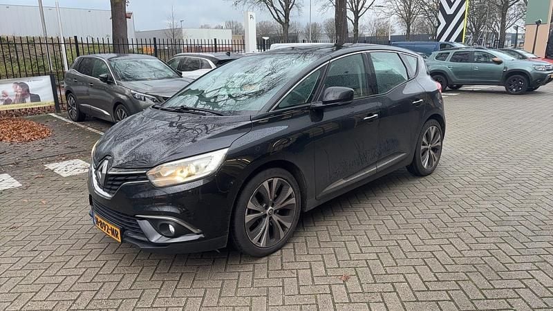 Zwart Gebruikt 2017 Renault Scénic IV Bose Edition MPV | € 9.800 (Goede deal) - Afbeelding 1/4