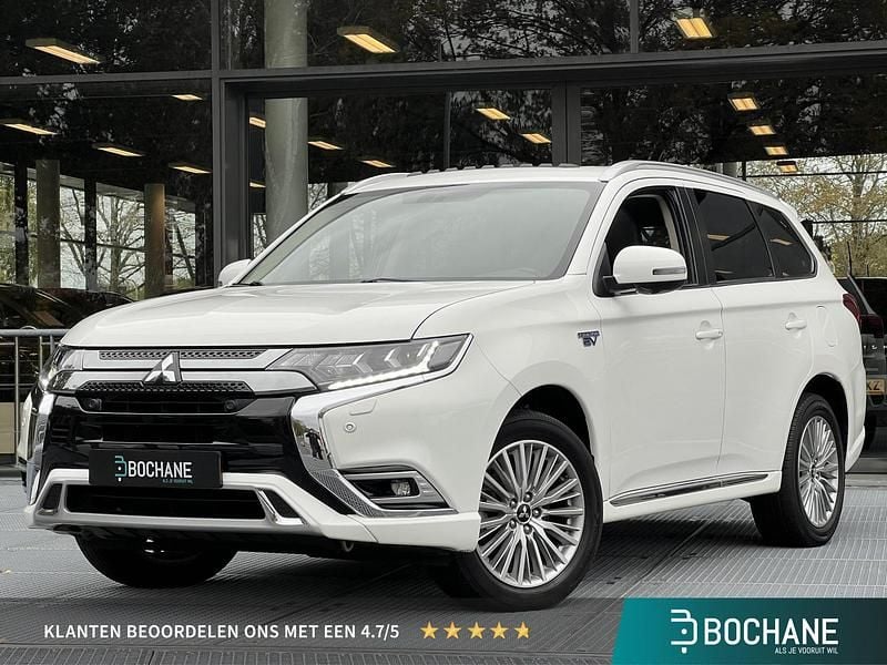 Wit Gebruikt 2020 Mitsubishi Outlander P-HEV Intense+ SUV | € 23.785 (Eerlijke prijs) - Afbeelding 1/4