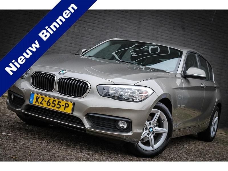 Grijs Gebruikt 2017 BMW 116 Hatchback | € 12.950 (Eerlijke prijs) - Afbeelding 1/4