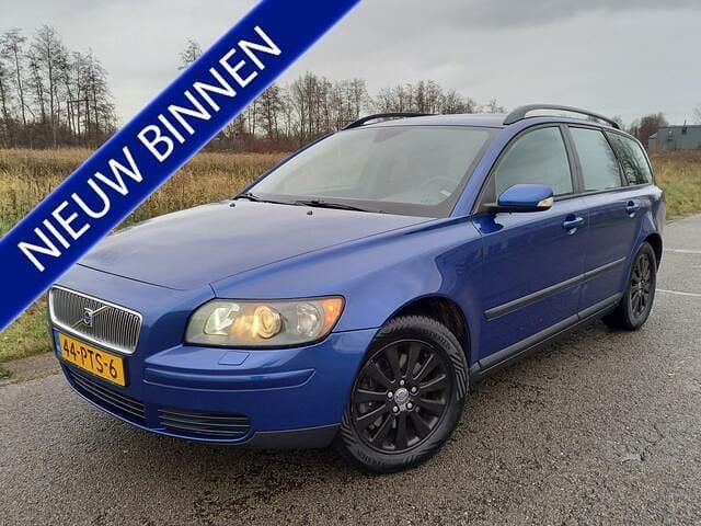 Blauw Gebruikt 2006 Volvo V50 Momentum Stationwagen | € 3.999 (Eerlijke prijs) - Afbeelding 1/4