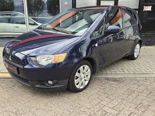 Blauw, metallic lak Gebruikt 2011 Mitsubishi Colt Edition Hatchback | € 3.490 (Eerlijke prijs) - Afbeelding 1/4