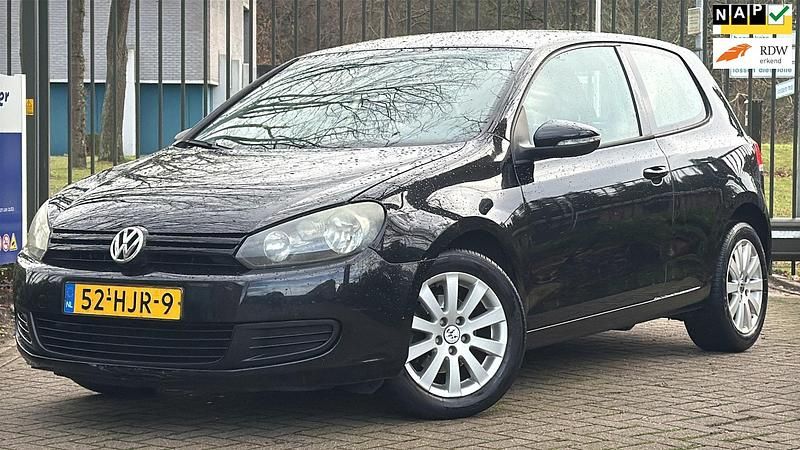 Zwart Gebruikt 2009 VW Golf VI Trendline Hatchback | € 3.250 (Goede deal) - Afbeelding 1/4