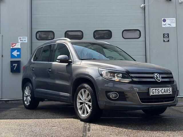 Grijs Gebruikt 2014 VW Tiguan Sport SUV | € 13.249 (Duur) - Afbeelding 1/4