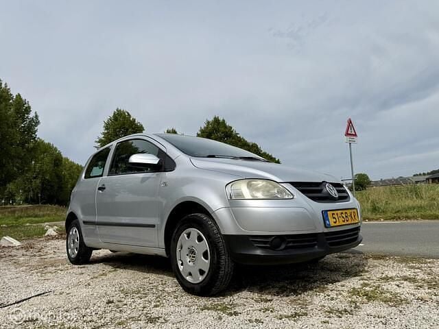 Occasion VW Fox Comfortline 54 PK (39 kW) 2005 Grijs Hatchback