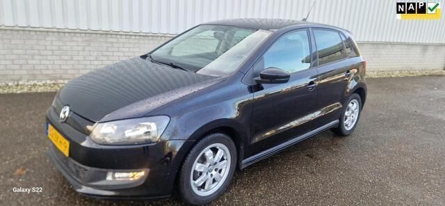 Zwart Gebruikt 2013 VW Polo Comfortline Hatchback | € 3.850 (Goede deal) - Afbeelding 1/4