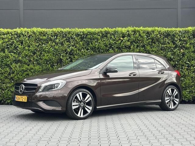 Bruin Gebruikt 2015 Mercedes A220 Prestige Hatchback | € 15.950 - Afbeelding 1/4
