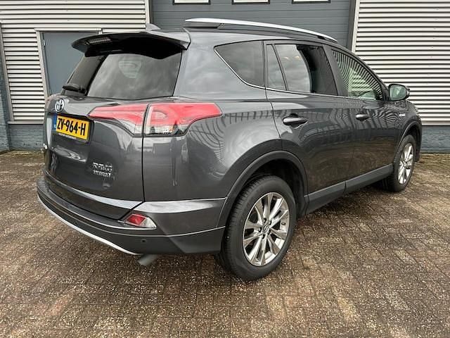 Occasion Toyota RAV4 Hybrid Plus 2019 Grijs (metallic) SUV