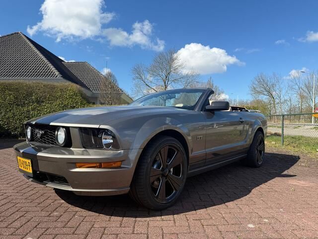 Occasion Ford Mustang GT 305 PK (224 kW) 2005 Grijs Cabriolet