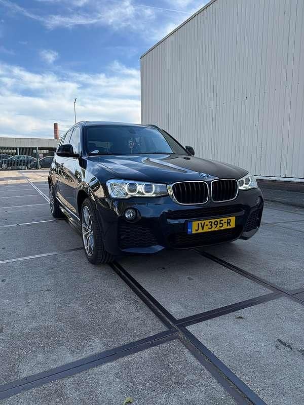 Zwart Occasion 2016 BMW X3 Executive SUV | € 23.950 (Eerlijke prijs) - Afbeelding 1/4