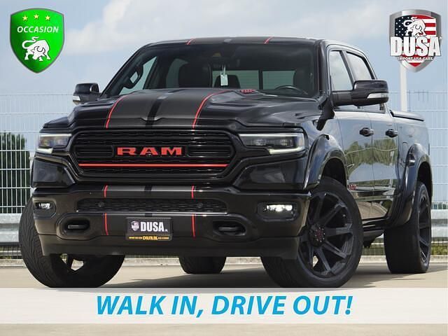 Zwart Gebruikt 2022 Dodge Ram Limited Pickup | € 59.950 (Eerlijke prijs) - Afbeelding 1/4