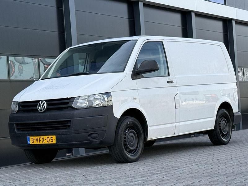 Wit Occasion 2010 VW T5 Van | € 3.750 (Super prijs) - Afbeelding 1/4