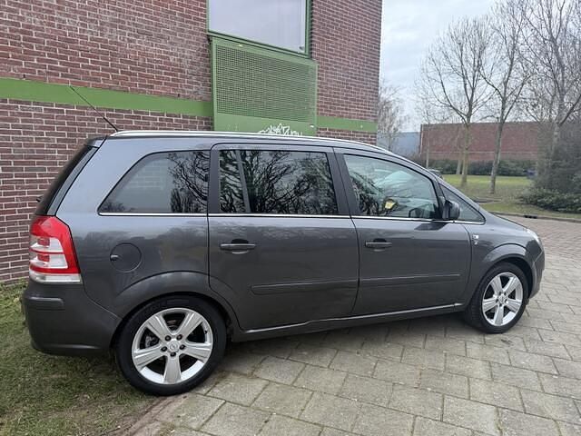 Occasion Opel Zafira 140 PK (102 kW) 2010 Grijs (metallic) MPV
