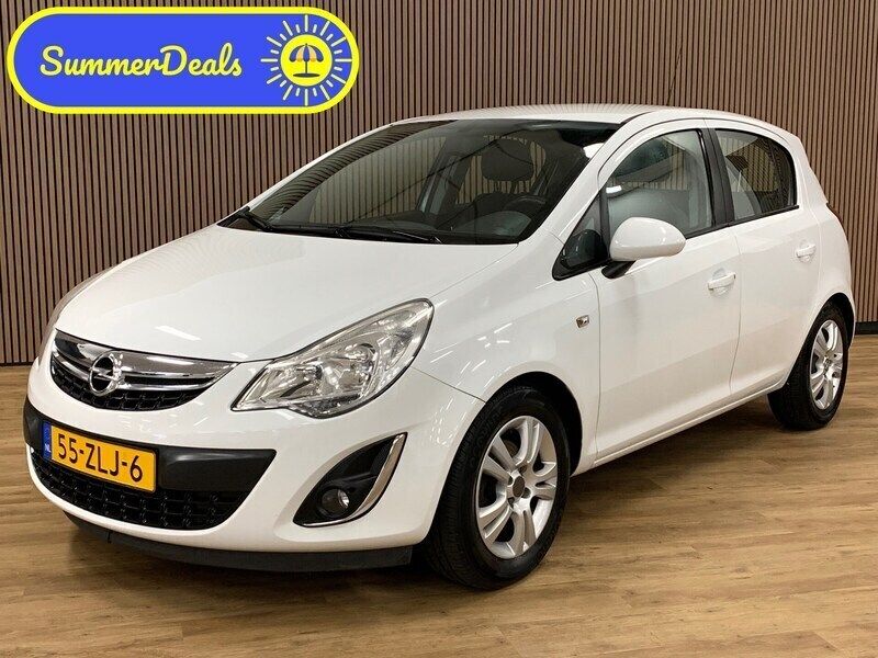 Wit, metallic lak Gebruikt 2012 Opel Corsa Edition Hatchback | € 3.445 (Eerlijke prijs) - Afbeelding 1/4