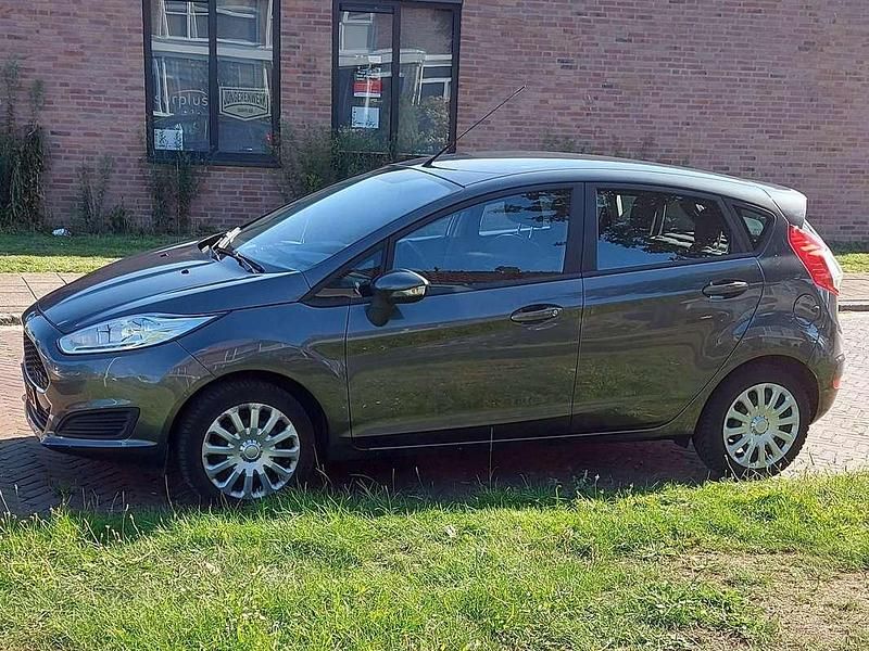 Occasion Ford Fiesta Style 80 PK (58 kW) 2016 Grijs Hatchback