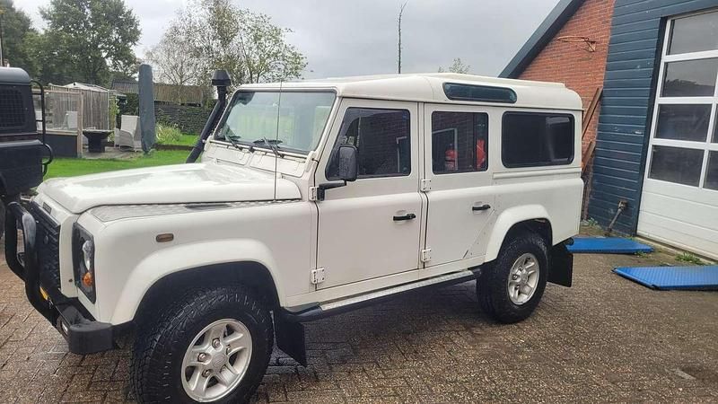 Wit Gebruikt 2004 Land Rover Defender Stationwagen | € 21.500 (Super prijs) - Afbeelding 1/4