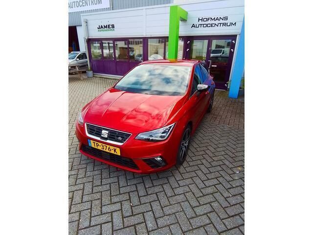 Rood Gebruikt 2018 Seat Ibiza FR Hatchback | € 15.950 (Iets duurder) - Afbeelding 1/4