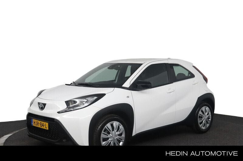 Wit Gebruikt 2024 Toyota Aygo Business Edition Hatchback | € 17.445 (Goede deal) - Afbeelding 1/4
