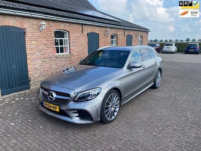 Grijs Gebruikt 2018 Mercedes C300 AMG line Stationwagen | € 24.900 - Afbeelding 1/4